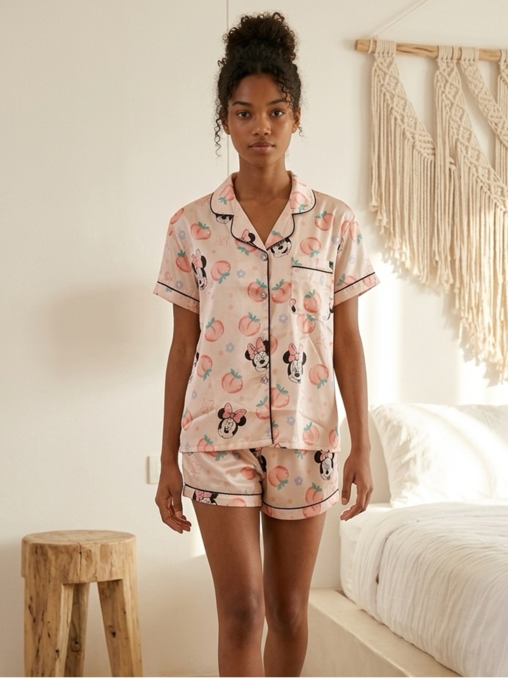 NWT Women’s 2 Piece Pajama Set Silky Pink Minnie Mouse Button Top & Shorts - L